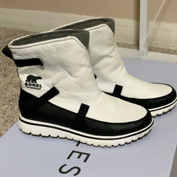 Sorel Shoes - Sorel Women's Black and White Winter Boots